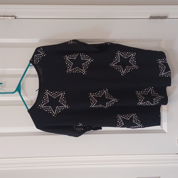 NEW BLOUSE - Picture 2 of 5